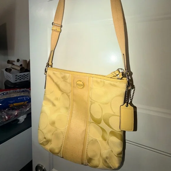 COACH Bag - Picture 1 of 2